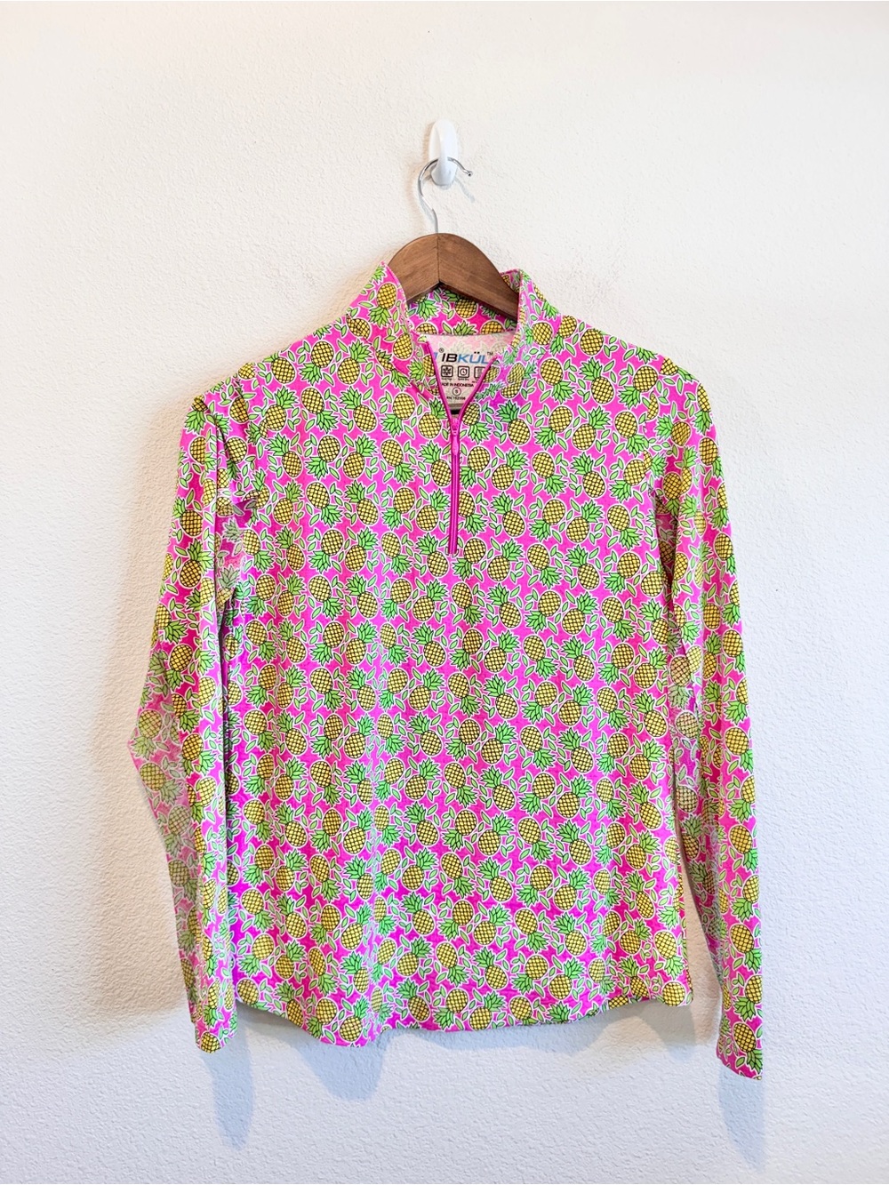 IBKUL Chantal Pineapple Sun Shirt Small Pink UPF 50+ Golf Tennis Pickleball H72